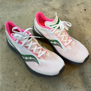 RARE Saucony Women's White, Pink & Green Athletic Running Shoes